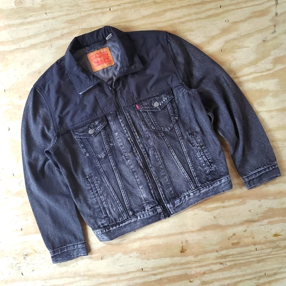Levi's Other - Levi's Unbasic Charcoal Medium Trucker Jacket